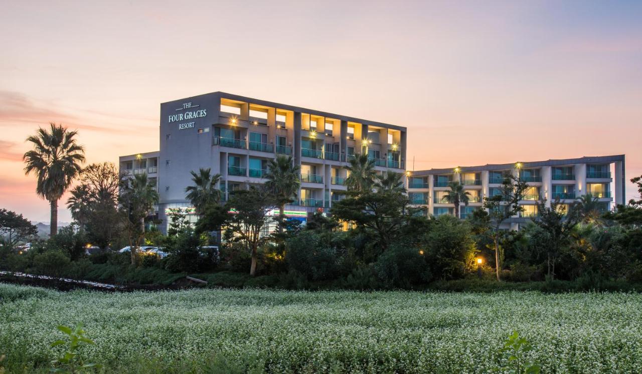 The Four Grace Resort Сеогвипо Екстериор снимка
