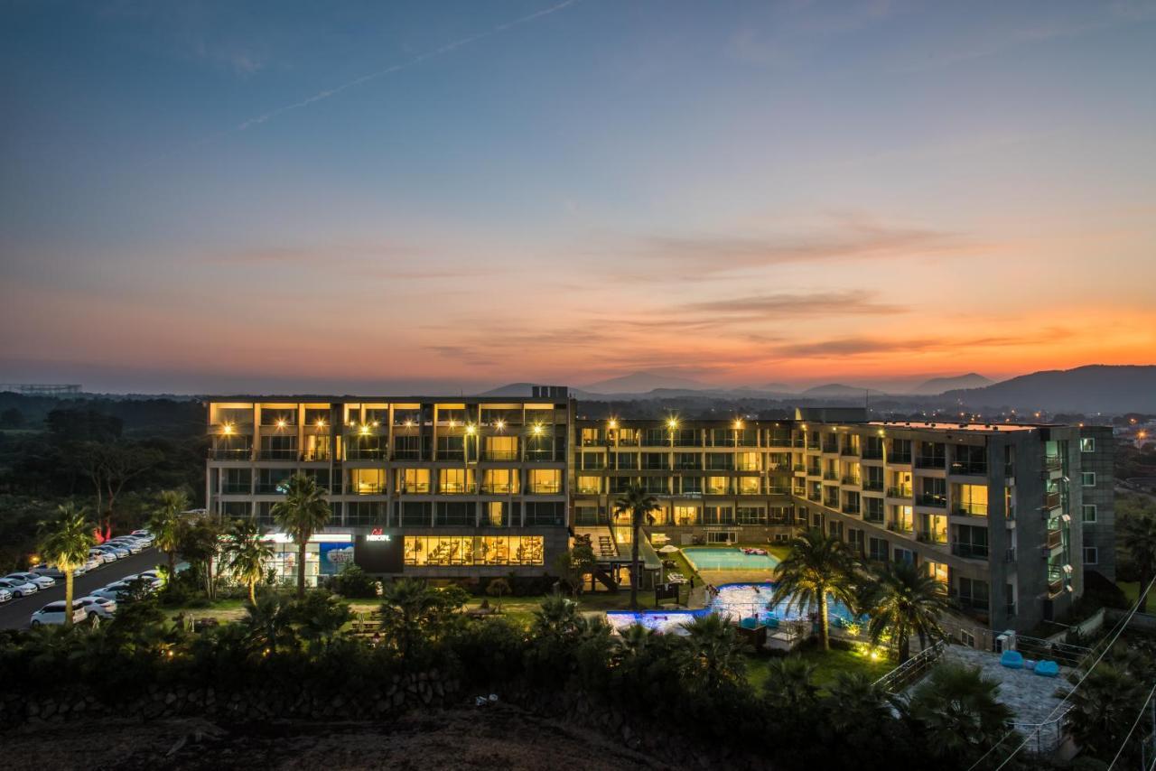The Four Grace Resort Сеогвипо Екстериор снимка