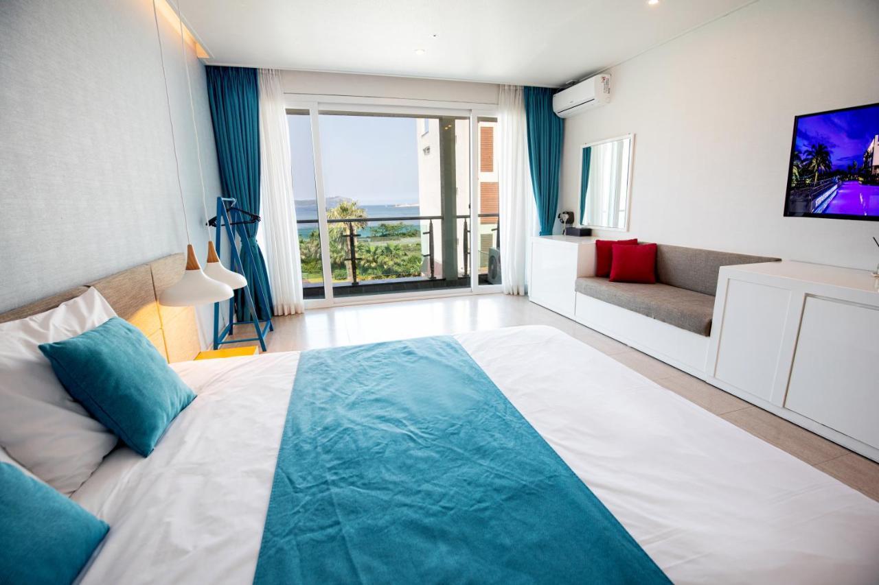 The Four Grace Resort Сеогвипо Екстериор снимка